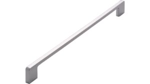 Griff Bad-Reichenhall Druckguss chrom glänzend - 332 mm lang  vor weißem Hintergrund