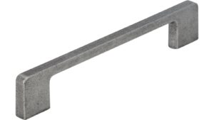 Griff Bad-Reichenhall Druckguss alteisenfarbig - 172 mm lang vor weißem Hintergrund