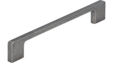 Griff Bad-Reichenhall Druckguss alteisenfarbig - 204 mm lang vor weißem Hintergrund