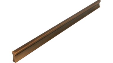 Griff Bad-Segeberg Druckguss messing schwarz gebürstet - 340 mm lang vor weißem Hintergrund