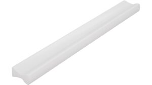 Griff Bad-Segeberg Druckguss weiß pulverbeschichtet - 180 mm lang  vor weißem Hintergrund