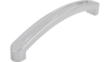 Griff Beckum Kunststoff metallisiert chrom glänzend - 142 mm lang  vor weißem Hintergrund