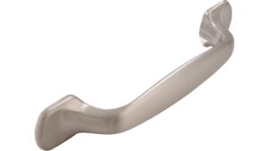 Griff Coesfeld Druckguss vernickelt feingeschliffen - 133 mm lang  vor weißem Hintergrund