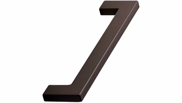 Griff FLAT Zink - Schwarzbraun - 142 mm lang vor weißem Hintergrund