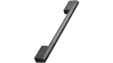 Griff FORTIS Holz Eiche - Dunkelbraune - 316 mm lang  vor weißem Hintergrund