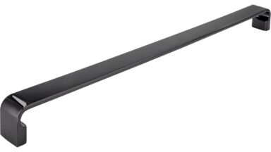 Griff Lauenburg Druckguss Schwarz chrom - 328 mm lang  vor weißem Hintergrund