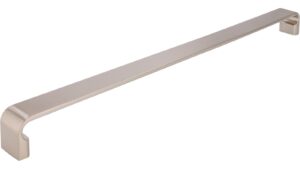 Griff Lauenburg Druckguss vernickelt feingeschliffen - 328 mm lang  vor weißem Hintergrund