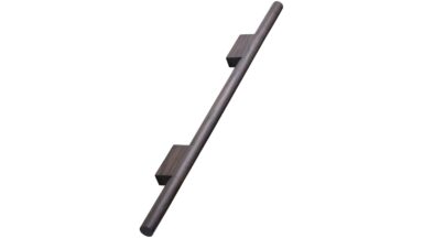 Griff MAGNUM Holz Eiche - Dunkelbraune - 496 mm lang vor weißem Hintergrund