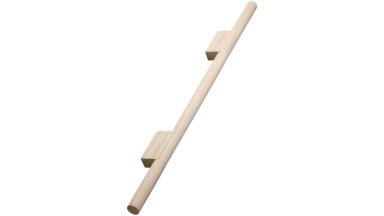 Griff MAGNUM Holz Eiche - Unbehandelt - 496 mm lang vor weißem Hintergrund