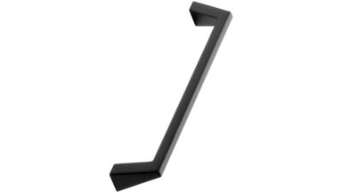 Griff PYRAMID Zink - Schwarz - 173 mm lang vor weißem Hintergrund