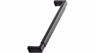 Griff RATTAN Zink - Schwarz matt - 168 mm lang vor weißem Hintergrund