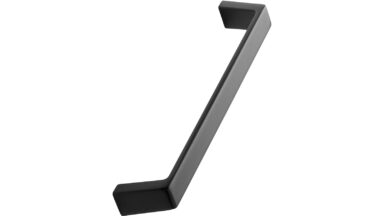 Griff SEAM Aluminium - Schwarz - 170 mm lang vor weißem Hintergrund