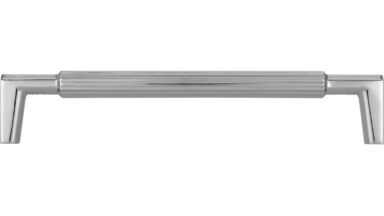 Griff Stripes-Massiv Druckguss chrom glänzend - 168 mm lang  vor weißem Hintergrund