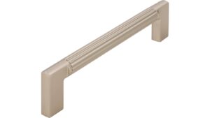 Griff Stripes Aluminium/Druckguss edelstahleffekt edelstahleffekt - 142 mm lang  vor weißem Hintergrund