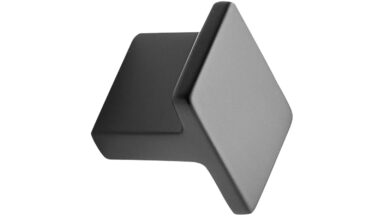 Griff TRANSIT Zink - Schwarz matt - 25 mm lang  vor weißem Hintergrund