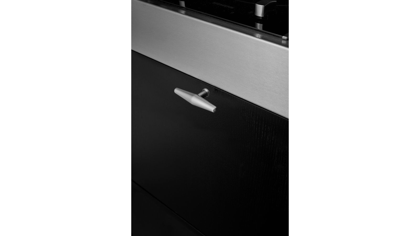 Knopf BALANCE Zink - Edelstahloptik - 90 mm lang  vor weißem Hintergrund