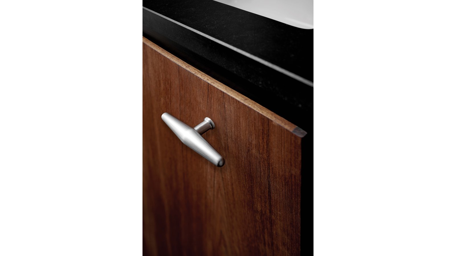 Knopf BALANCE Zink - Edelstahloptik - 90 mm lang  vor weißem Hintergrund