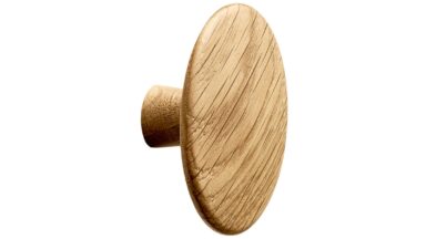 Knopf CLOUD Holz Eiche - Lackiert - 64 mm lang  vor weißem Hintergrund