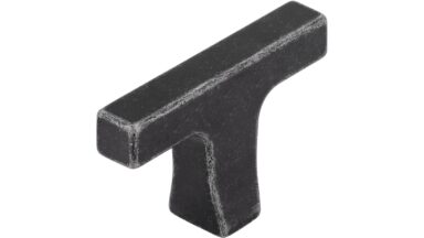 Knopf Limburgerhof Druckguss eisenfarbig getrommelt matt - 48 mm lang vor weißem Hintergrund