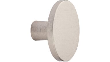Knopf PLATO Aluminium - Edelstahloptik - 42 mm lang  vor weißem Hintergrund