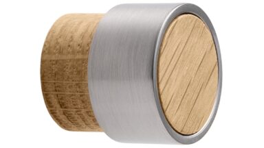 Knopf RADIO-MINI Holz Eiche-Zink - Lackiert/Edelstahloptik - 26 mm lang vor weißem Hintergrund