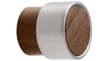 Knopf RADIO-MINI Holz Nussbaum-Zink - Walnuss lackiert/Edelstahloptik - 26 mm lang vor weißem Hintergrund