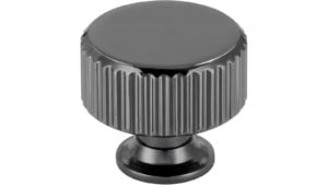 Knopf Stripes-Round-Massiv Druckguss schwarz chrom - 30 mm lang  vor weißem Hintergrund