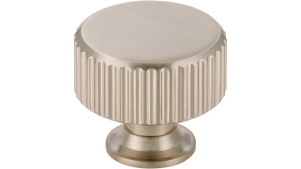 Knopf Stripes-Round-Massiv Druckguss vernickelt feingeschliffen - 30 mm lang  vor weißem Hintergrund
