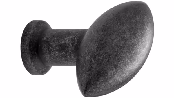 Knopf ZEPPELIN Zink - Grau antik - 52 mm lang vor weißem Hintergrund