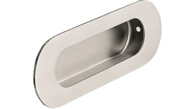 Muschel LETTERBOX Stahl - Seidengeschliffen - 120 mm lang vor weißem Hintergrund
