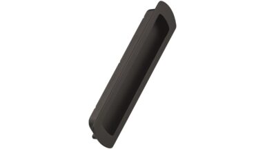 Muschelgriff LUX Zink - Schwarz matt - 208 mm lang vor weißem Hintergrund