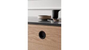 Muschelgriff TUB-ROUND Zink - Schwarz matt - 65 mm lang  vor weißem Hintergrund