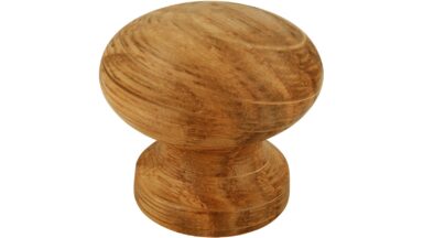 Knopf Rudersberg Holz eiche natur lackiert - 30 mm lang vor weißem Hintergrund