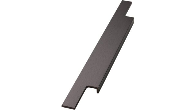 Griffleiste TRIM Aluminium - Bronze antik - 596 mm lang vor weißem Hintergrund