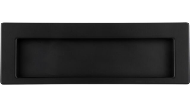 Griff Worpswede Stahl schwarz matt pulverbeschichtet - 146 mm lang  vor weißem Hintergrund