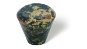 Knopf Hilpolstein Kunststoff bedruckt - schwarz-braun - 28 mm lang vor weißem Hintergrund