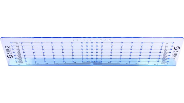 Bohrschablone Plön Kunststoff blau transparent - 288 mm lang  vor weißem Hintergrund
