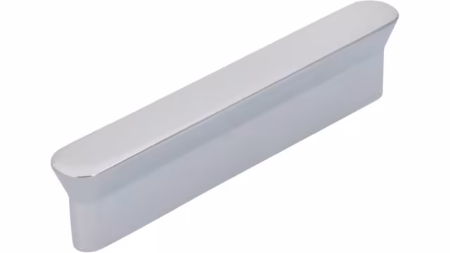 Griffleiste Engelskirchen Zinkdruckguß - chrom glänzend - 111 mm lang vor weißem Hintergrund