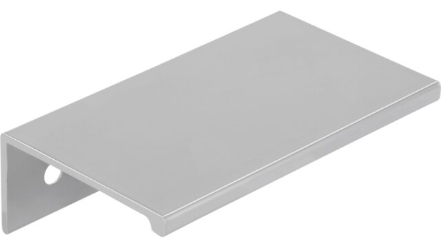 Griffleiste Gudensberg Aluminium chrom glänzend - 70 mm lang  vor weißem Hintergrund