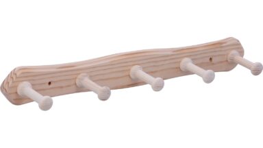 Hakenleiste Lippetal Holz kiefer roh - 460 mm lang  vor weißem Hintergrund