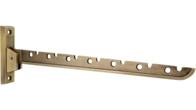 Klapparm Taunusstein Druckguss altmessingfarbig brüniert getrommelt - 330 mm lang vor weißem Hintergrund