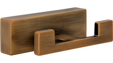 Haken Böhl-Iggelheim Druckguss messing schwarz gebürstet - 25 mm lang vor weißem Hintergrund