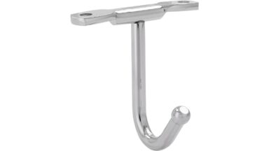 Haken Illertissen Stahl chrom glänzend 3 stück - 34 mm lang vor weißem Hintergrund