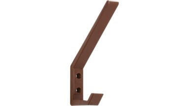 Haken Langenau Kunststoff braun - 135 mm lang  vor weißem Hintergrund