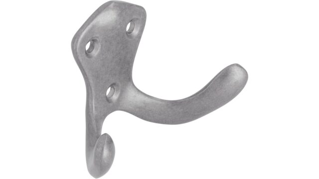 Haken Sundern Druckguss silber natur glänzend - 47 mm lang  vor weißem Hintergrund