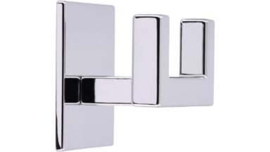 Haken sk Wolmirstedt Druckguss chrom glänzend - 50 mm lang  vor weißem Hintergrund