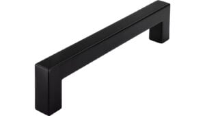 Griff Anröchte Druckguss schwarz matt pulverbeschichtet - 140 mm lang  vor weißem Hintergrund