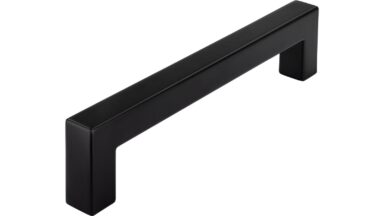 Griff Anröchte Druckguss schwarz matt pulverbeschichtet - 140 mm lang vor weißem Hintergrund