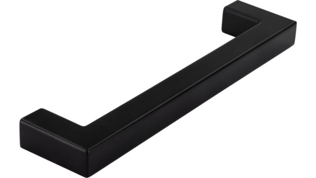 Griff Anröchte Druckguss schwarz matt pulverbeschichtet - 140 mm lang  vor weißem Hintergrund