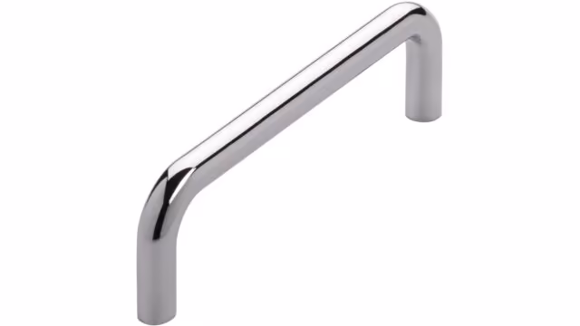 Griff Aurich Druckguss chrom glänzend - 104 mm lang vor weißem Hintergrund